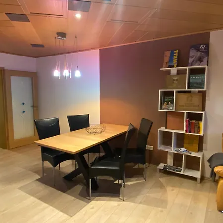 Megawatthaus بيت للعطل *